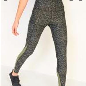 Brand new Old Navy Powersoft leggings
